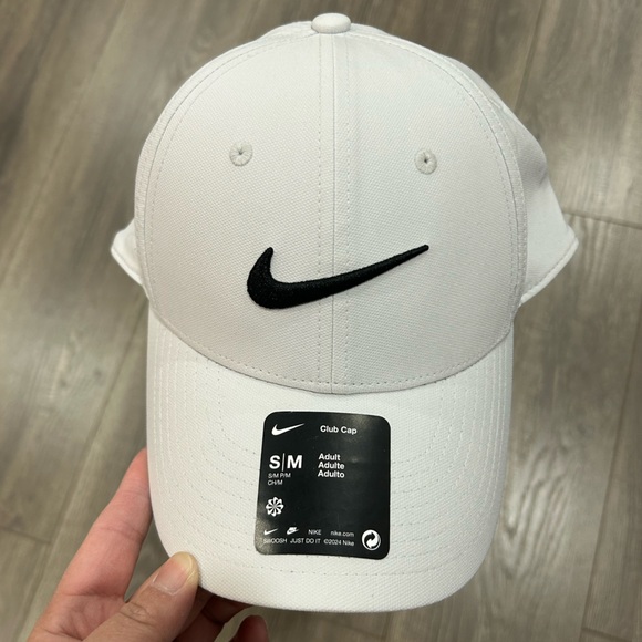 Nike Other - Nike club Cap s/m